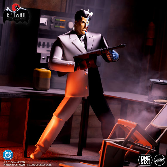 Batman: The Animated Series - Two-Face 1/6 Scale Figure - Limited Edition