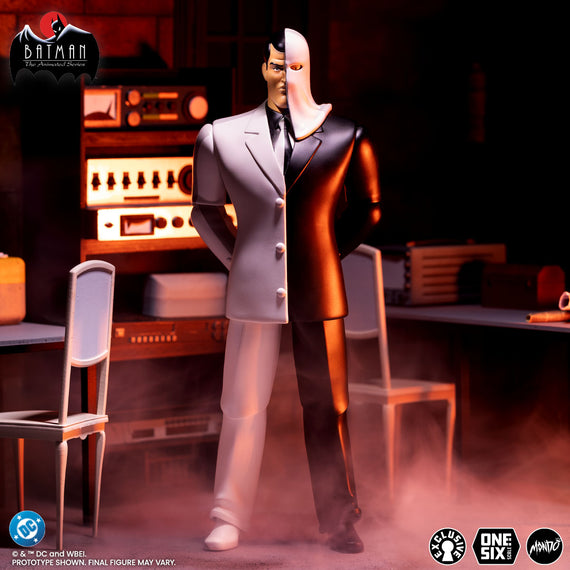 Batman: The Animated Series - Two-Face 1/6 Scale Figure - Limited Edition
